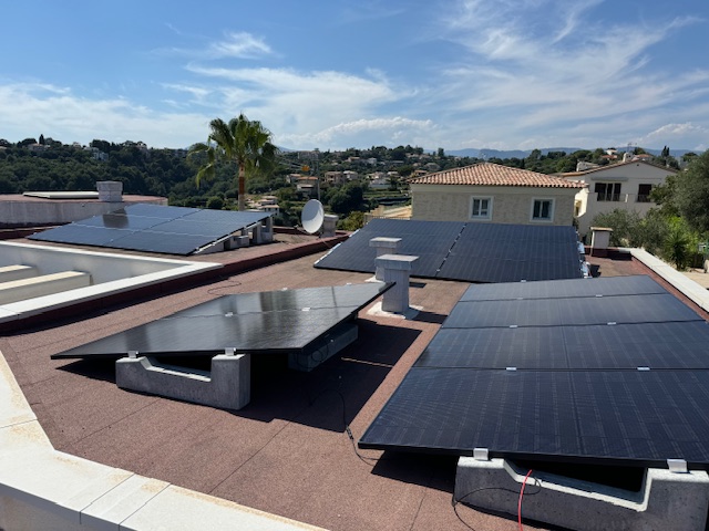 Installer des panneaux photovoltaiques à Nice - RivaluxConcept un partenaire de confiance